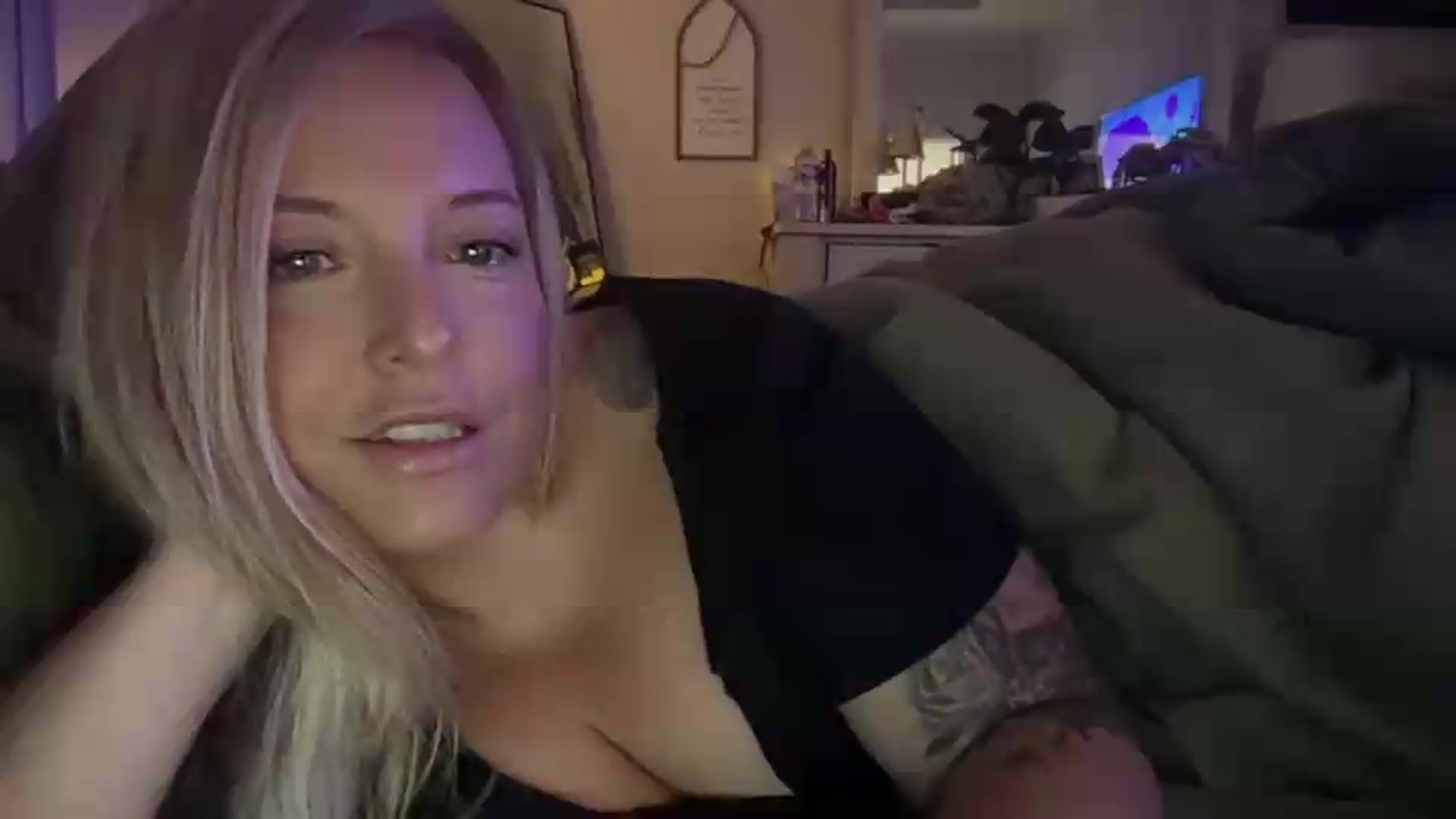 Gallery image thumbnail from JennaLynn784's myfreecams stream on, 07/29/2026, 02:14 image 12 of 20
