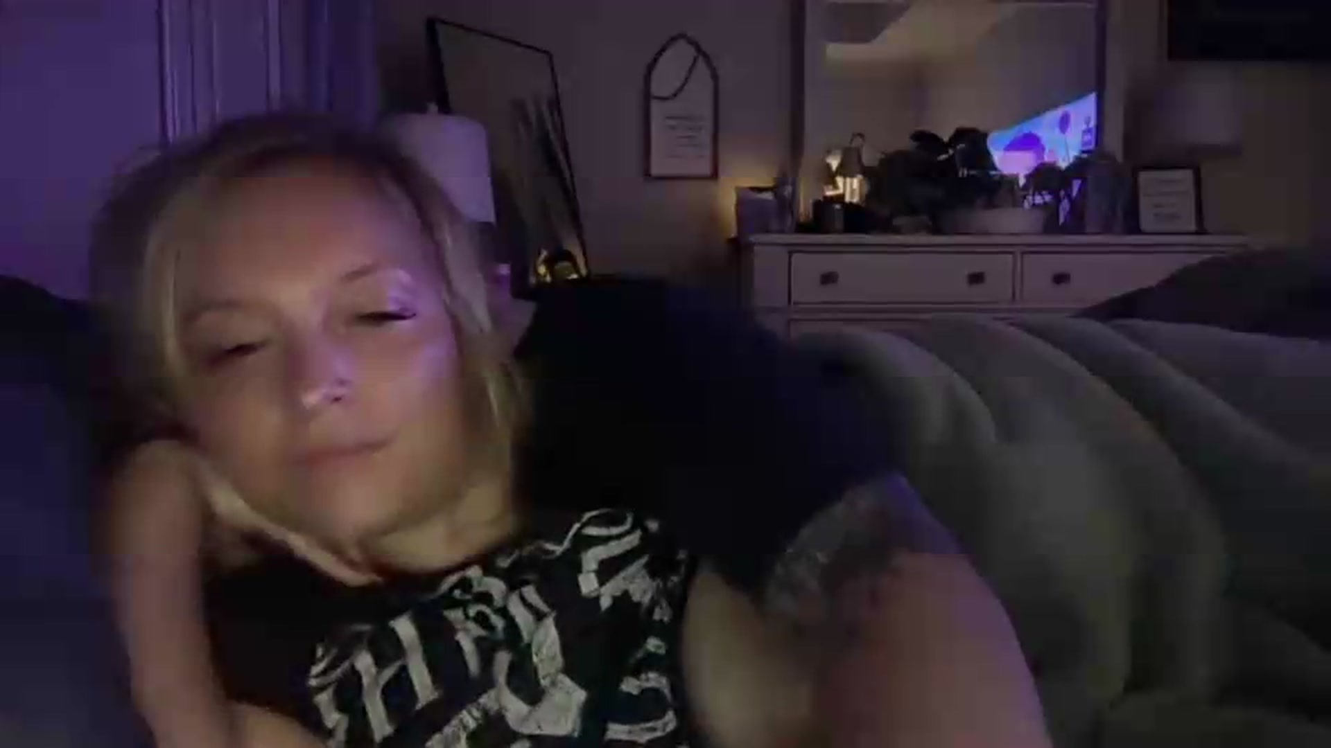 Gallery image thumbnail from JennaLynn784's myfreecams stream on, 08/05/2026, 05:49 image 19 of 20