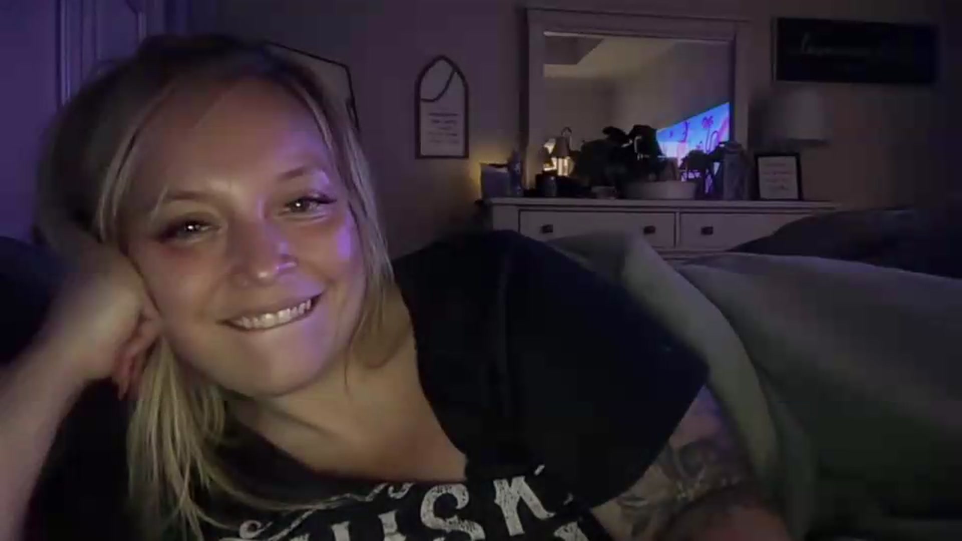Gallery image thumbnail from JennaLynn784's myfreecams stream on, 08/05/2026, 05:49 image 2 of 20