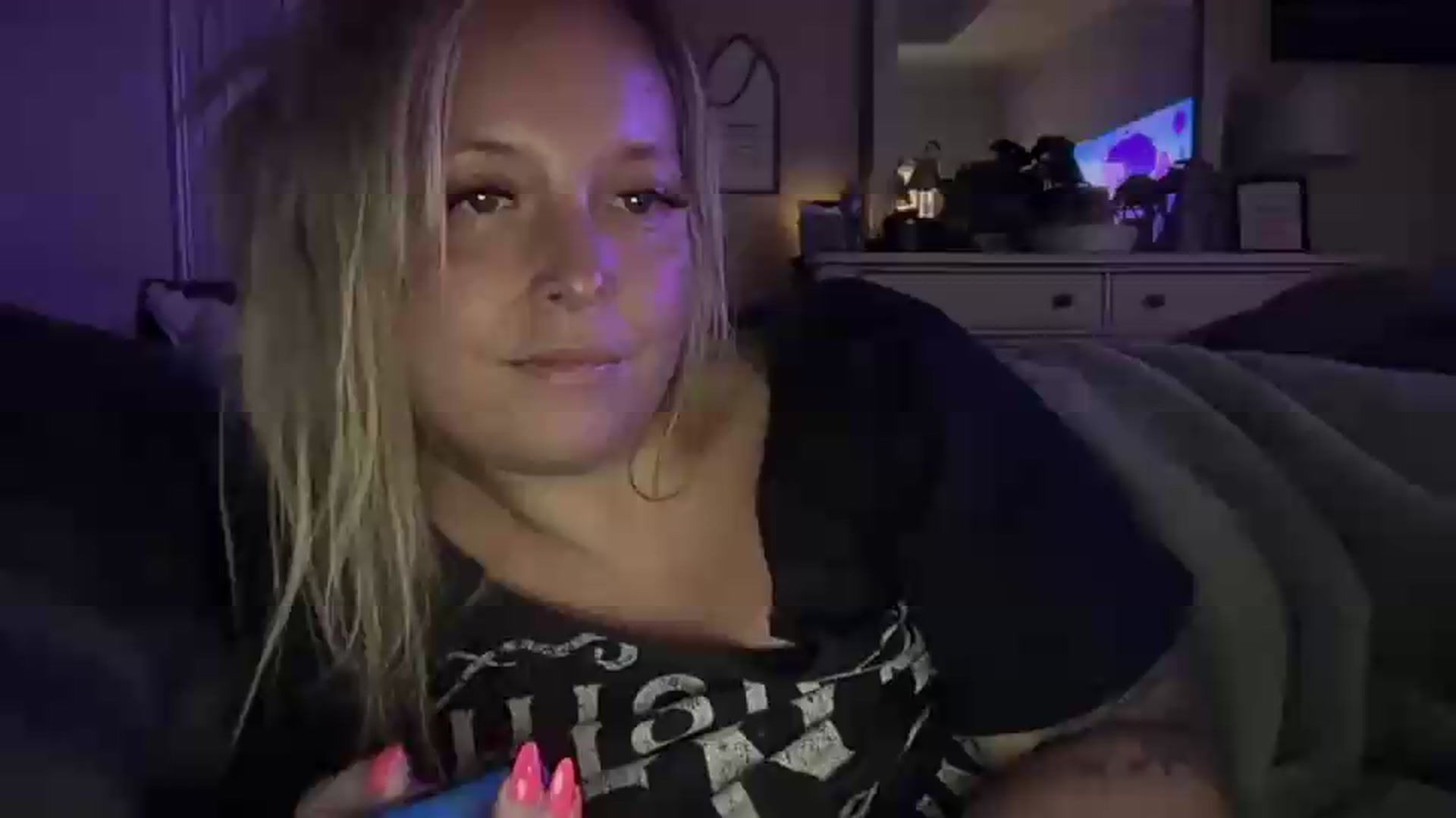 Gallery image thumbnail from JennaLynn784's myfreecams stream on, 08/05/2026, 05:49 image 16 of 20