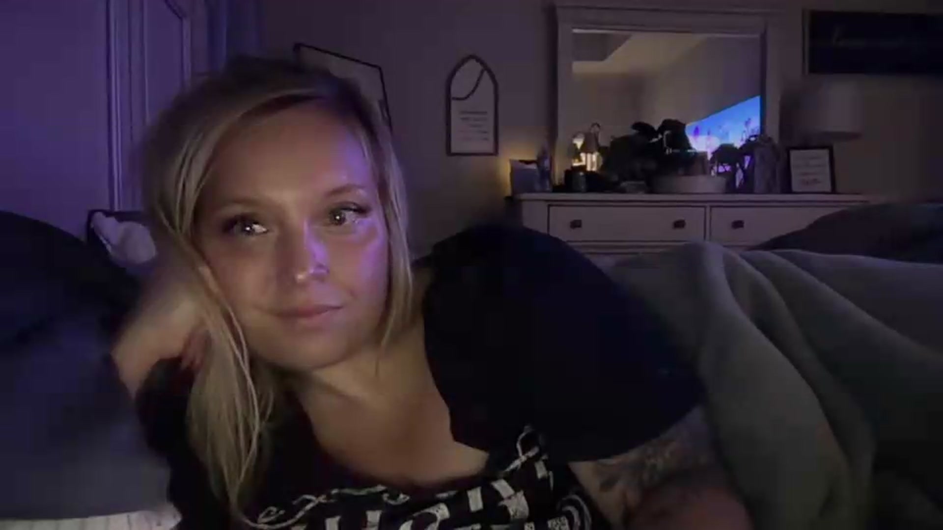 Gallery image thumbnail from JennaLynn784's myfreecams stream on, 08/05/2026, 05:49 image 6 of 20