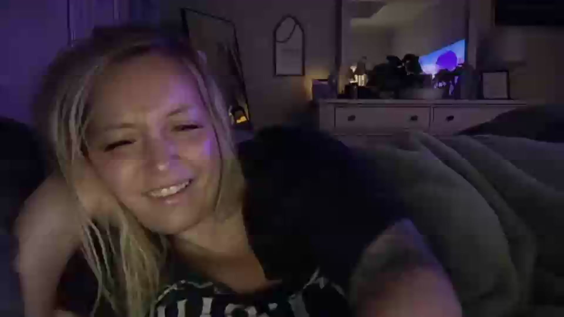Gallery image thumbnail from JennaLynn784's myfreecams stream on, 08/05/2026, 05:49 image 13 of 20
