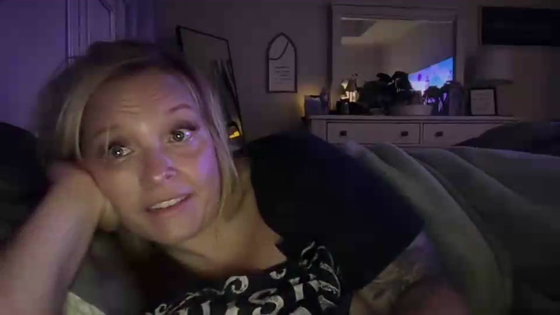 Gallery image thumbnail from JennaLynn784's myfreecams stream on, 08/05/2026, 05:49 image 3 of 20