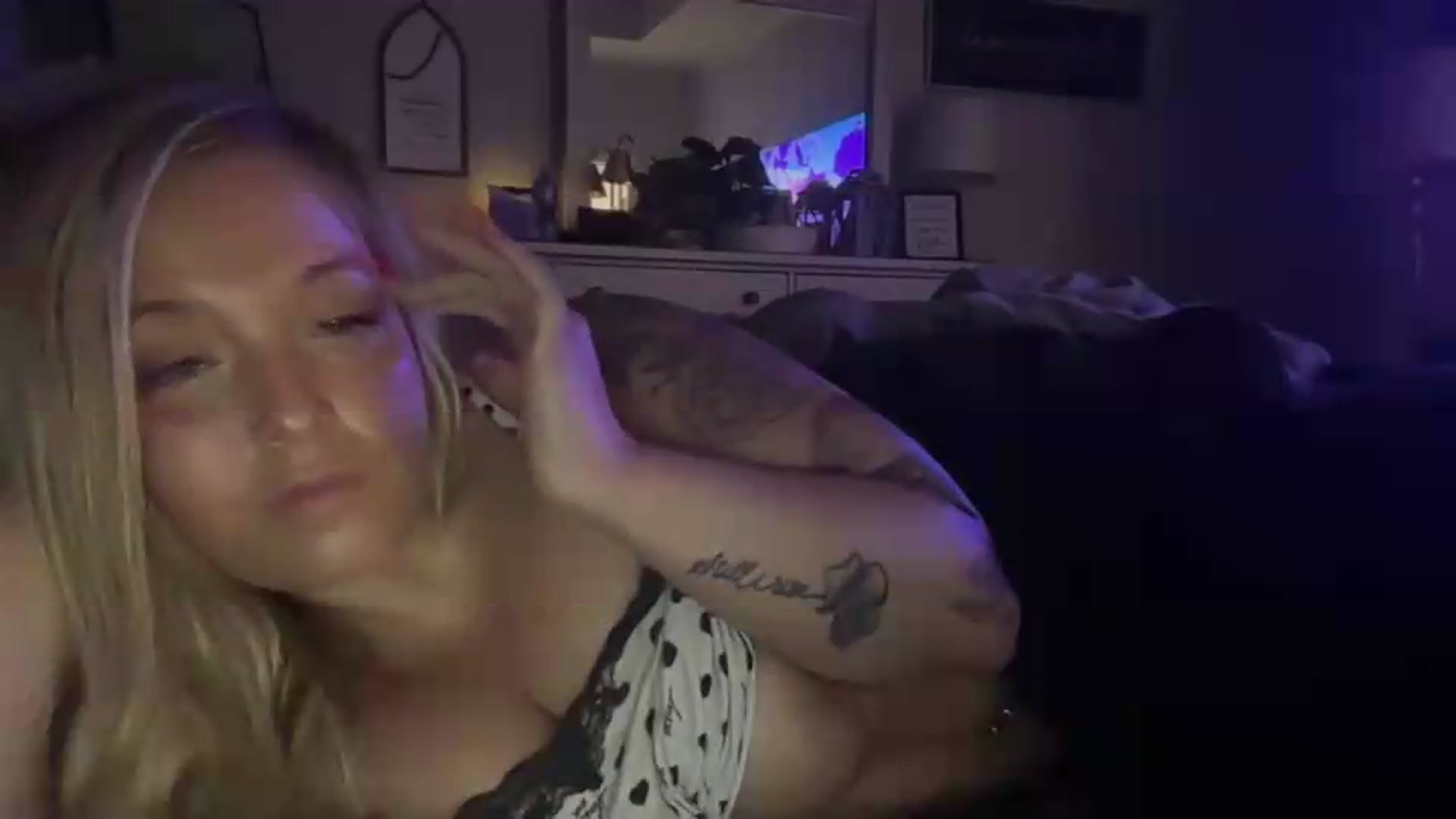 Gallery image thumbnail from JennaLynn784's myfreecams stream on, 08/06/2026, 02:37 image 5 of 20