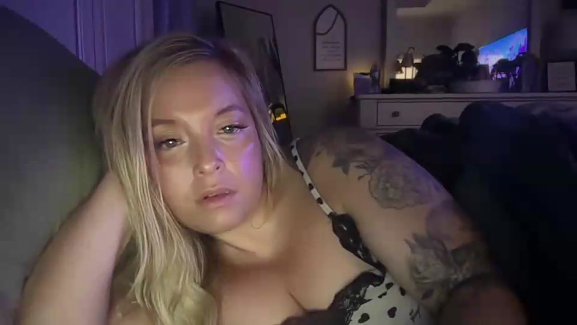 Gallery image thumbnail from JennaLynn784's myfreecams stream on, 08/06/2026, 06:13 image 4 of 20