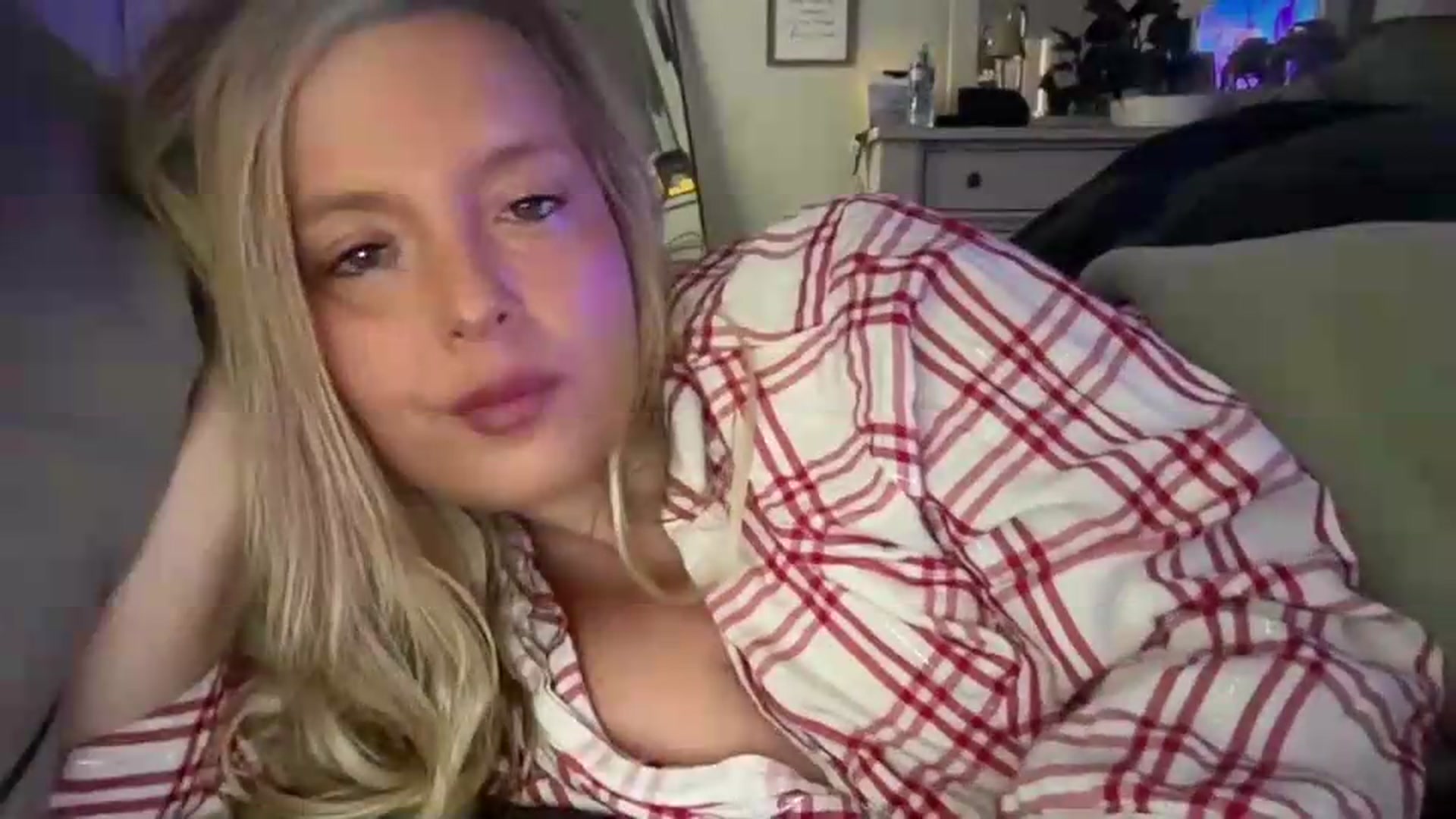 Gallery image thumbnail from JennaLynn784's myfreecams stream on, 08/06/2026, 19:45 image 10 of 20