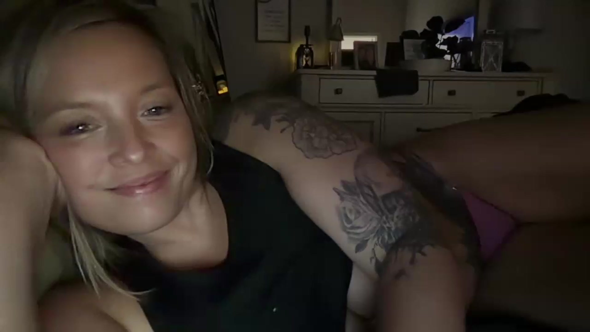Gallery image thumbnail from JennaLynn784's myfreecams stream on, 08/19/2026, 02:41 image 2 of 20