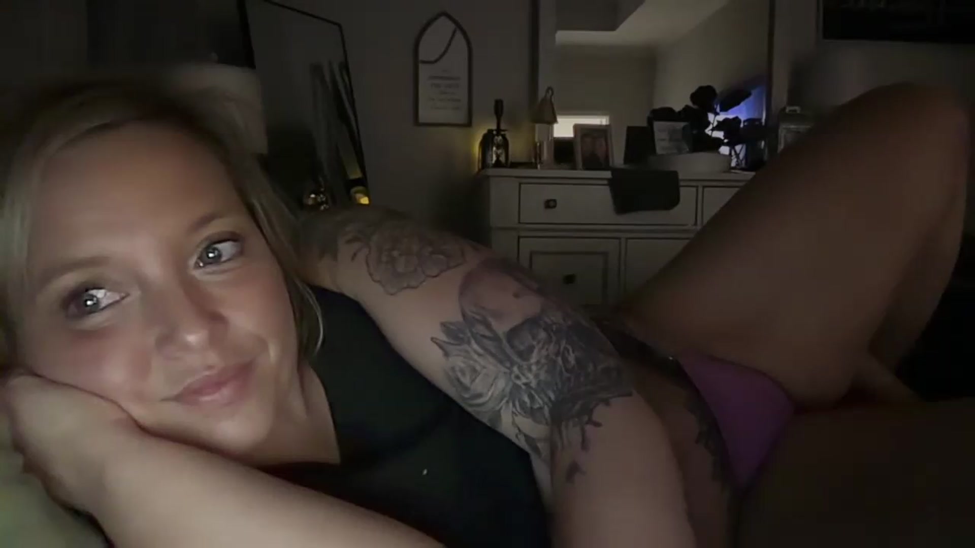 Gallery image thumbnail from JennaLynn784's myfreecams stream on, 08/19/2026, 02:41 image 6 of 20