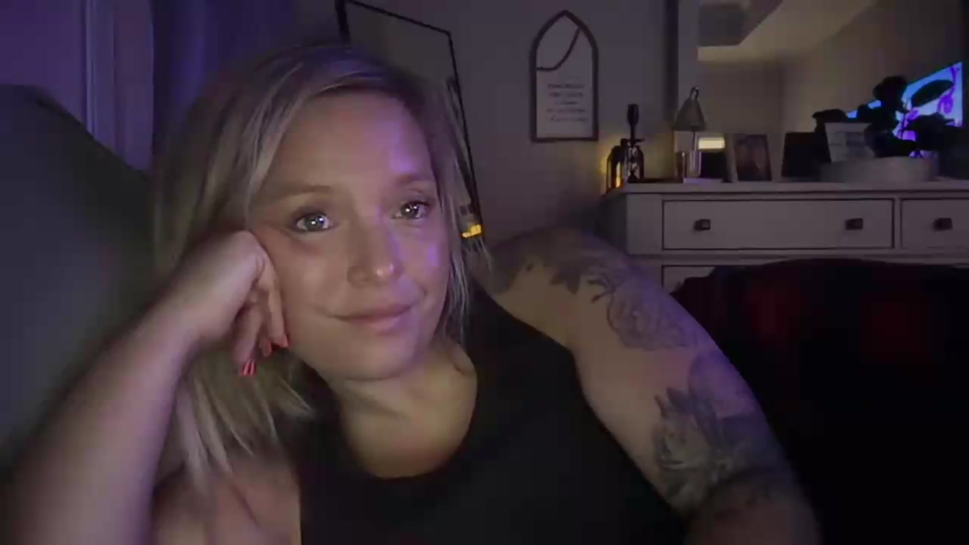 Gallery image thumbnail from JennaLynn784's myfreecams stream on, 08/19/2026, 05:39 image 14 of 20