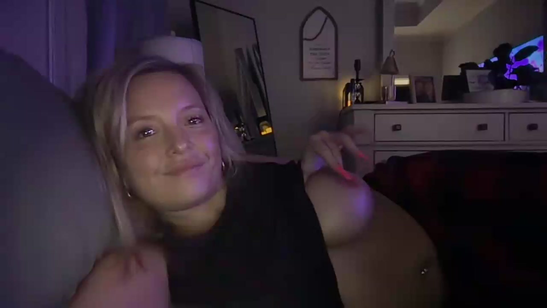 Gallery image thumbnail from JennaLynn784's myfreecams stream on, 08/19/2026, 05:39 image 15 of 20