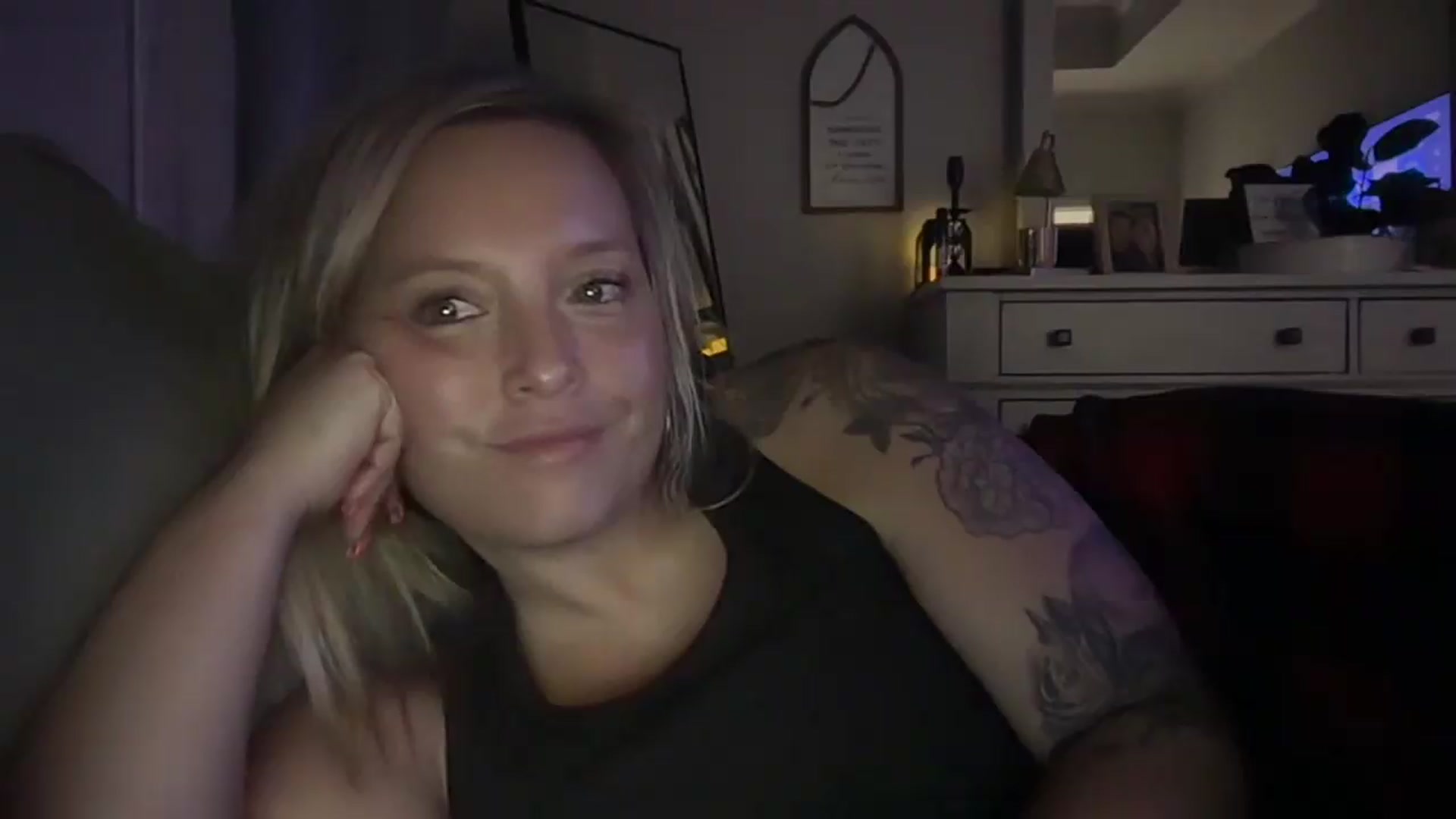 Gallery image thumbnail from JennaLynn784's myfreecams stream on, 08/19/2026, 05:39 image 11 of 20