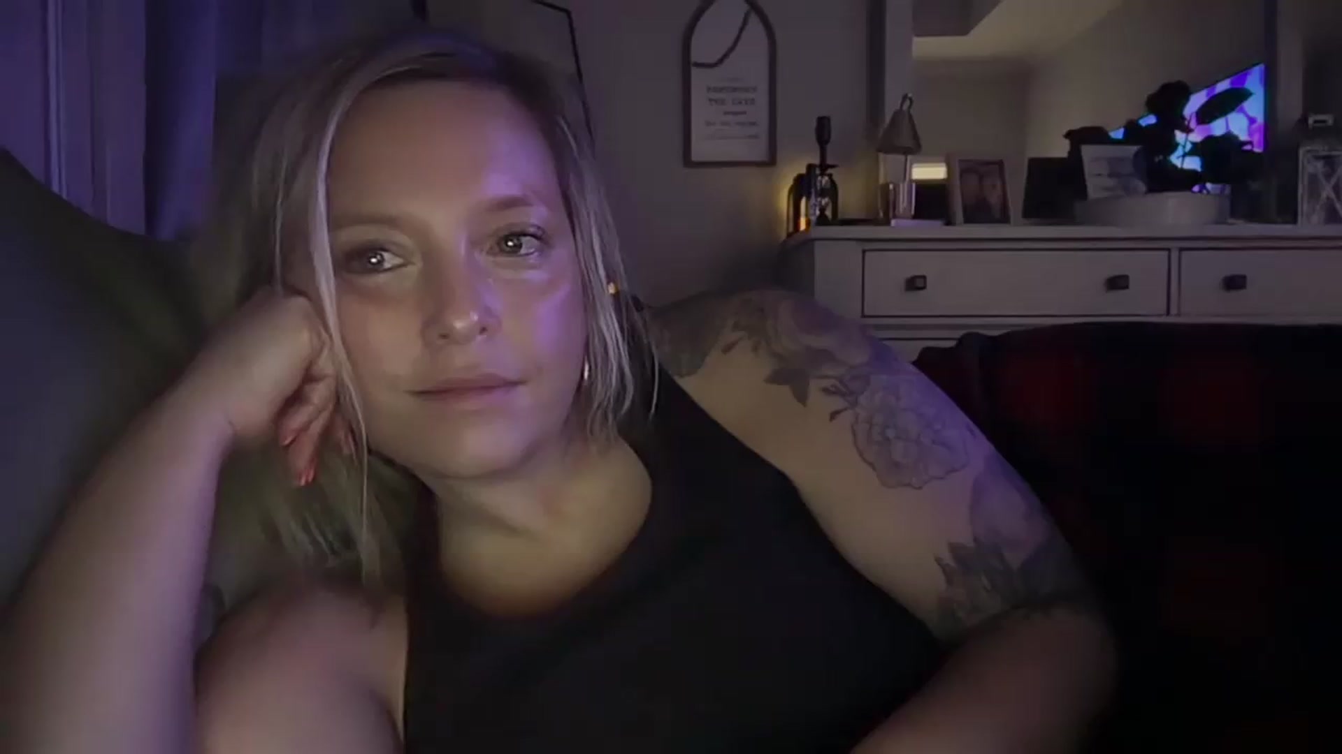 Gallery image thumbnail from JennaLynn784's myfreecams stream on, 08/19/2026, 05:39 image 3 of 20
