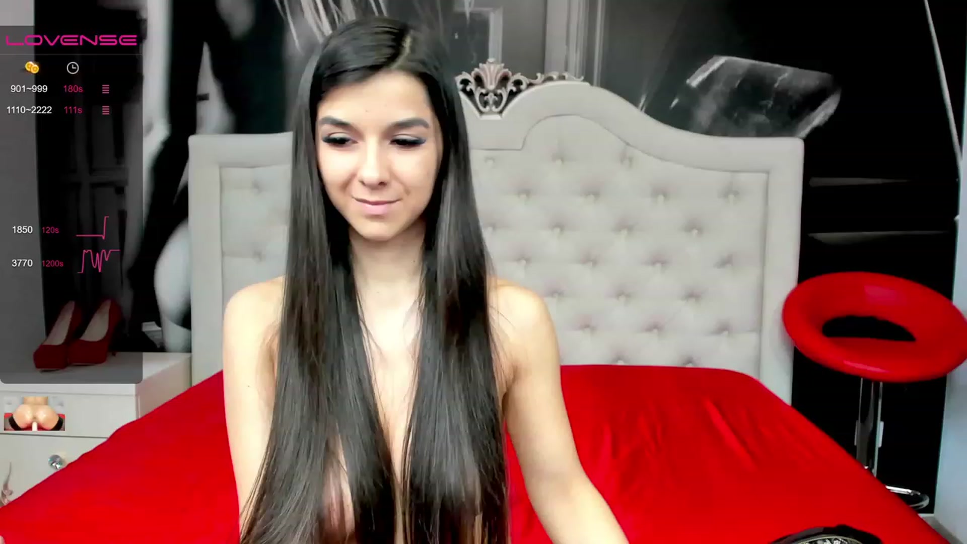 Gallery image thumbnail from Jennasweetass's myfreecams stream on, 11/25/2022, 09:26 image 6 of 20