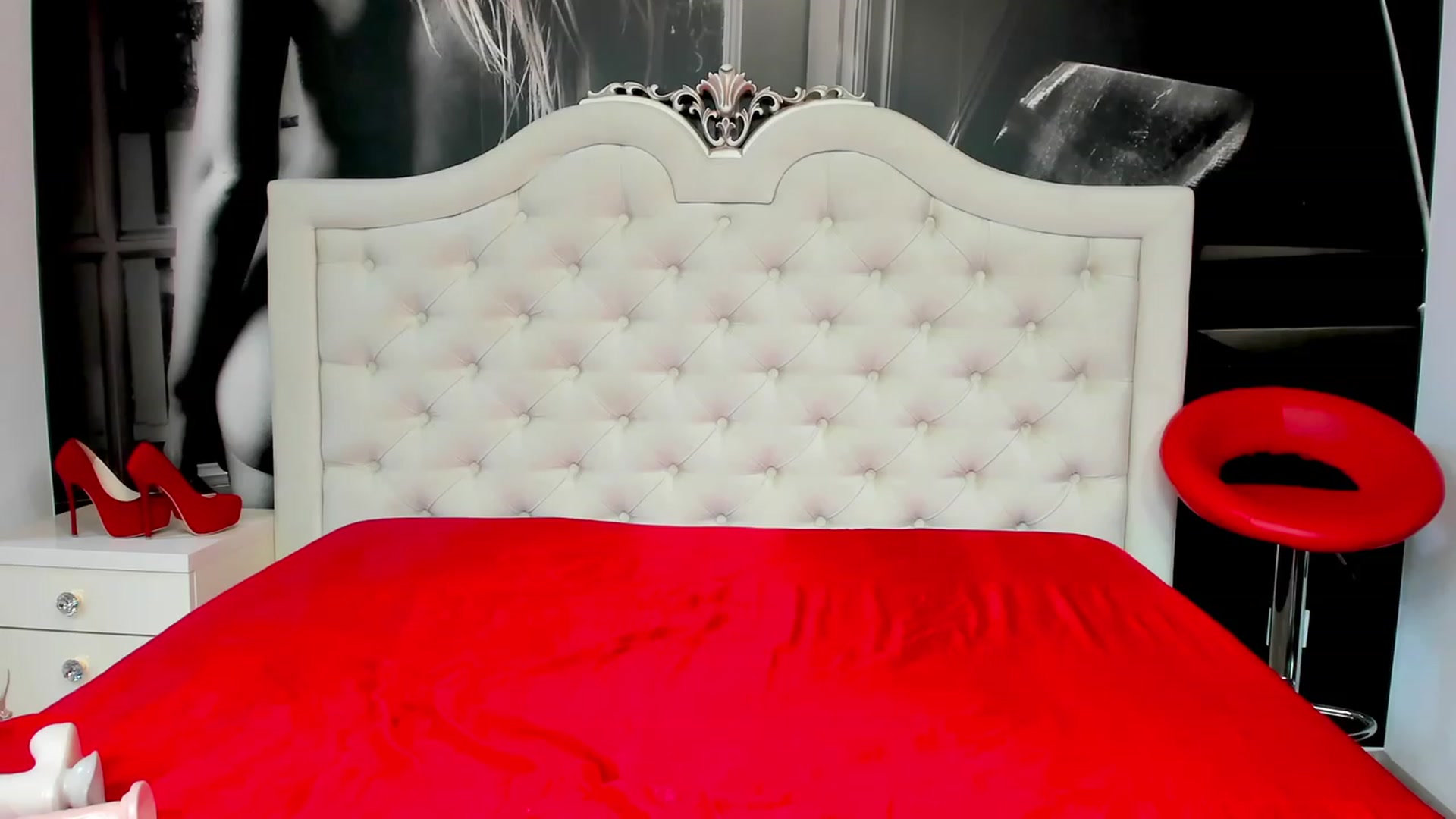 Gallery image thumbnail from Jennasweetass's myfreecams stream on, 11/26/2022, 07:06 image 19 of 20