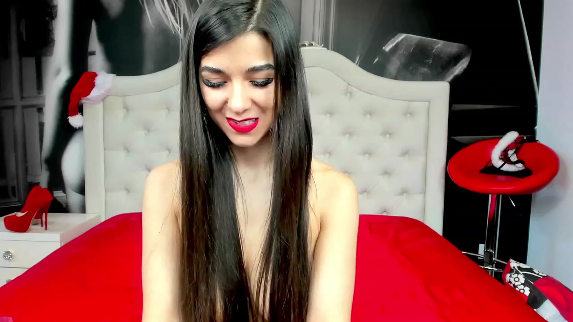 Gallery image thumbnail from Jennasweetass's myfreecams stream on, 12/18/2022, 02:24 image 4 of 20