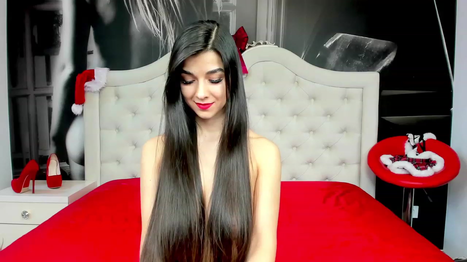 Gallery image thumbnail from Jennasweetass's myfreecams stream on, 12/18/2022, 08:40 image 4 of 20