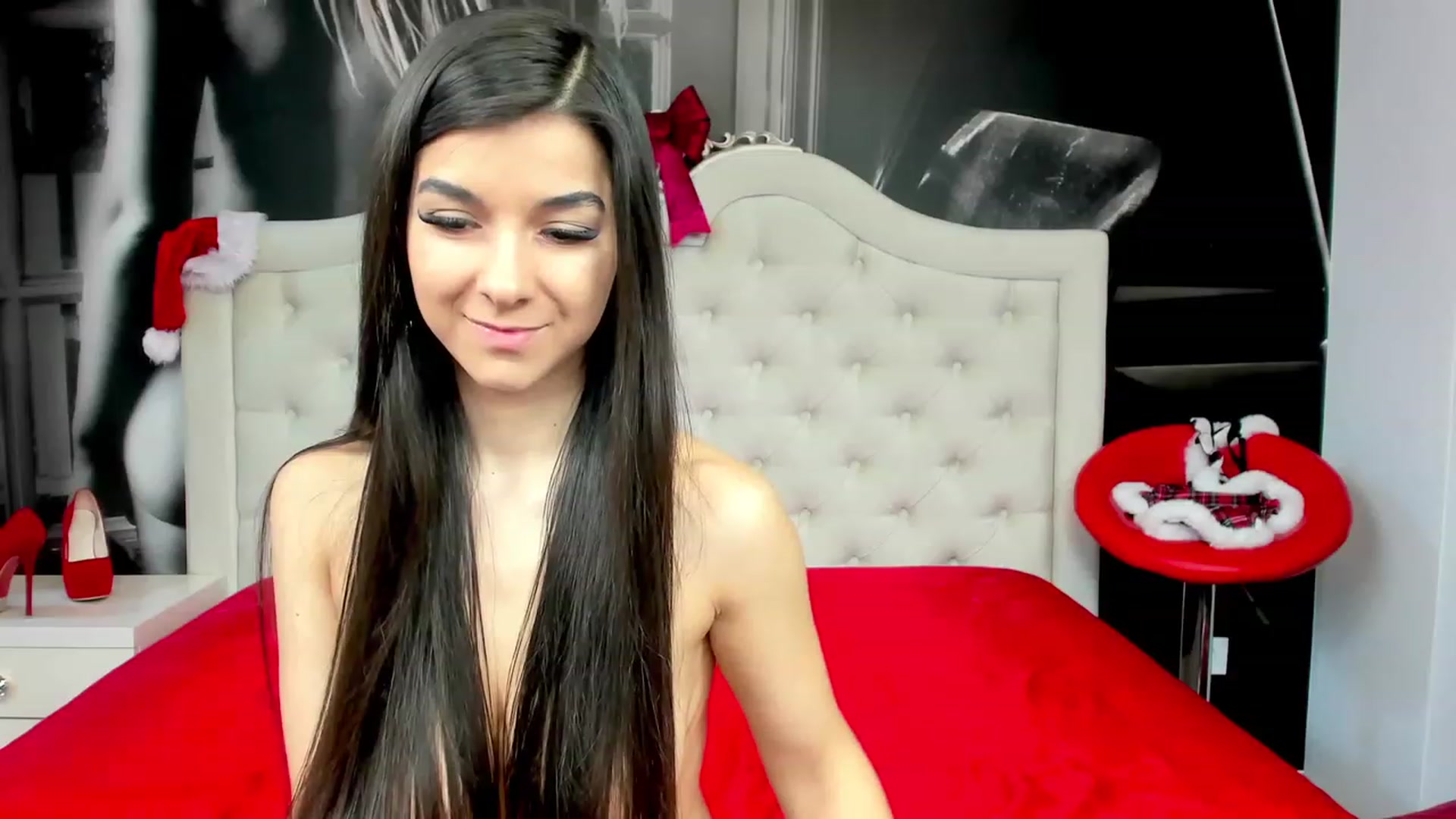 Gallery image thumbnail from Jennasweetass's myfreecams stream on, 12/19/2022, 04:24 image 17 of 20