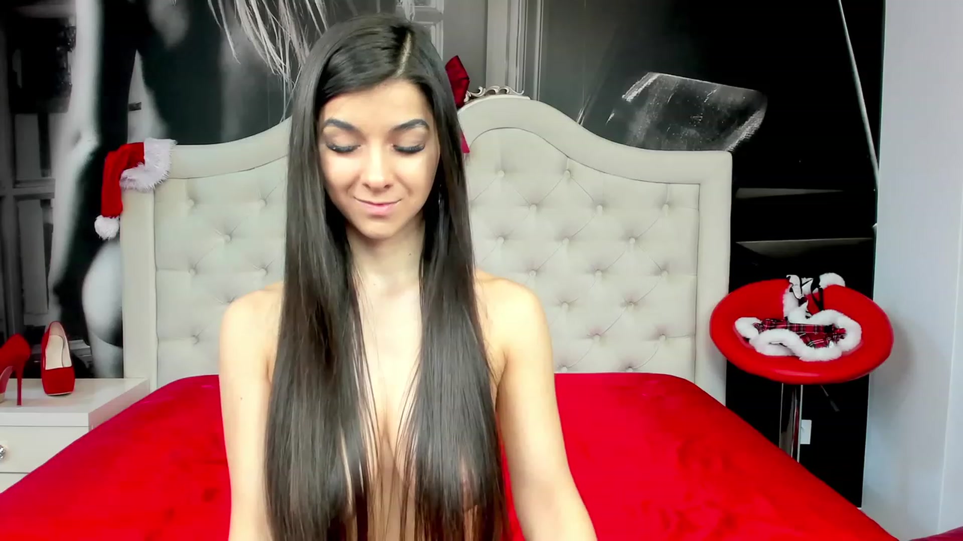 Gallery image thumbnail from Jennasweetass's myfreecams stream on, 12/19/2022, 04:24 image 16 of 20