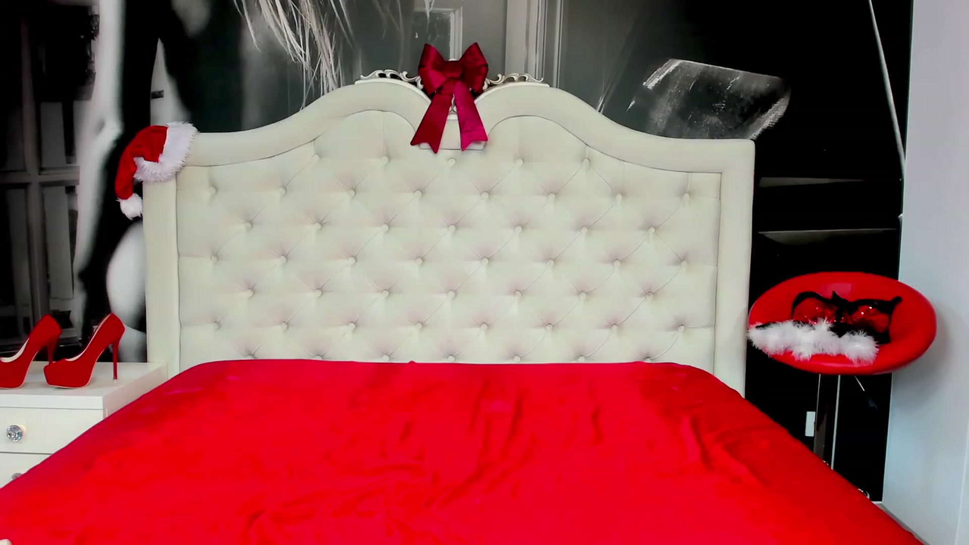 Gallery image thumbnail from Jennasweetass's myfreecams stream on, 12/26/2022, 24:29 image 17 of 20