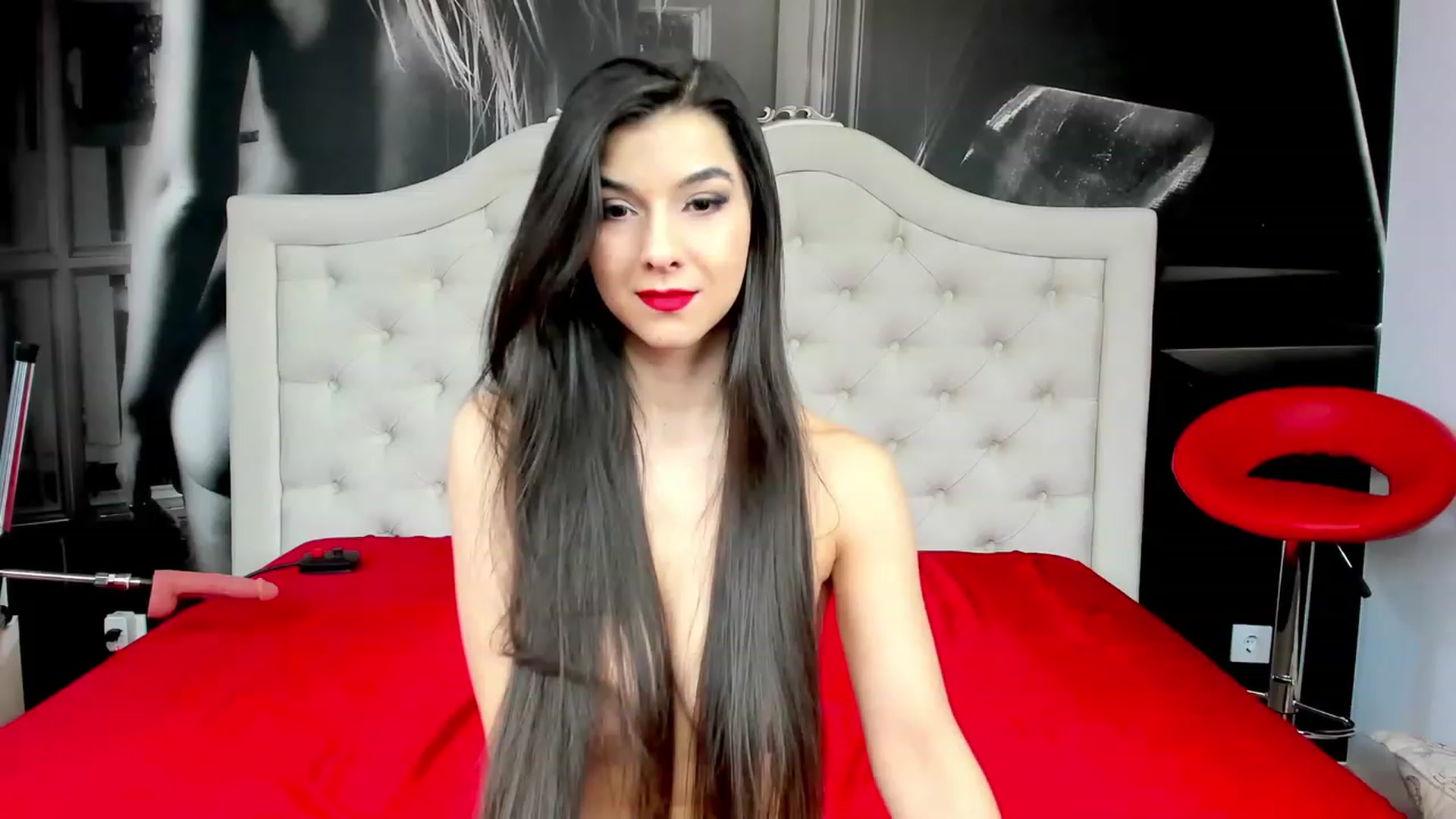Gallery image thumbnail from Jennasweetass's myfreecams stream on, 02/05/2023, 04:02 image 4 of 20