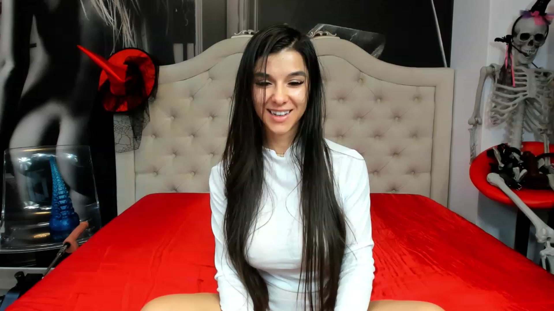 Gallery image thumbnail from Jennasweetass's myfreecams stream on, 10/27/2023, 04:43 image 14 of 20