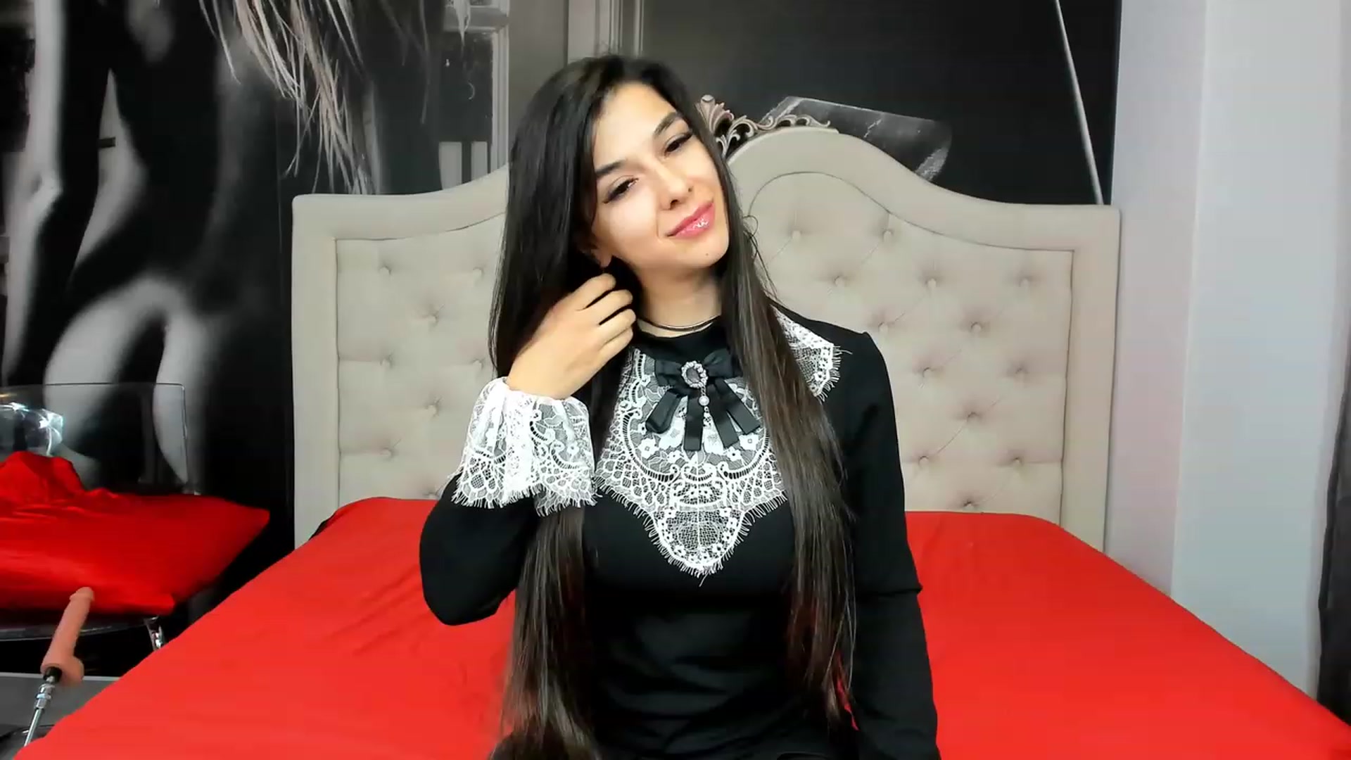 Gallery image thumbnail from Jennasweetass's myfreecams stream on, 12/31/2023, 06:44 image 8 of 20