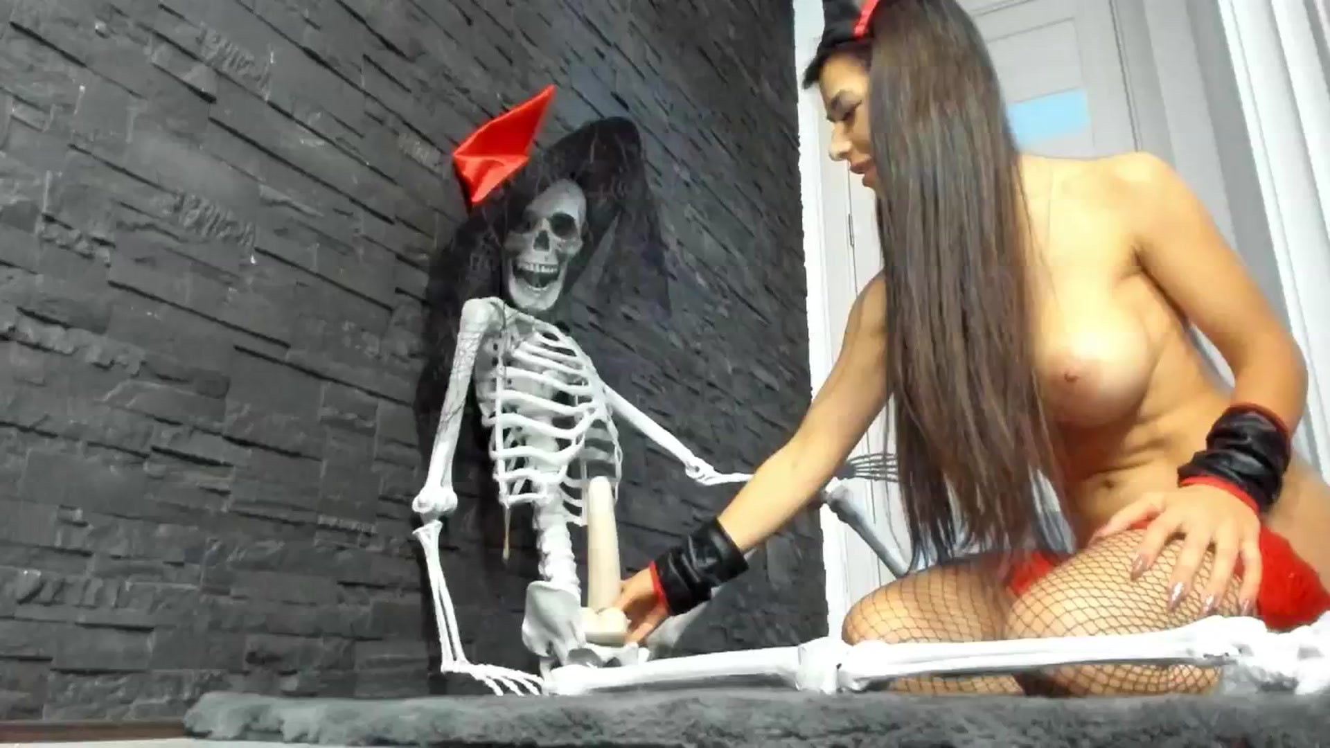 Gallery image thumbnail from Jennasweetass's myfreecams stream on, 11/01/2024, 02:14 image 1 of 20