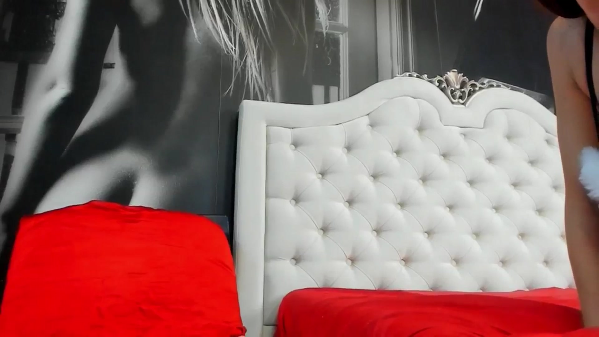 Gallery image thumbnail from Jennasweetass's myfreecams stream on, 12/20/2024, 04:35 image 5 of 20