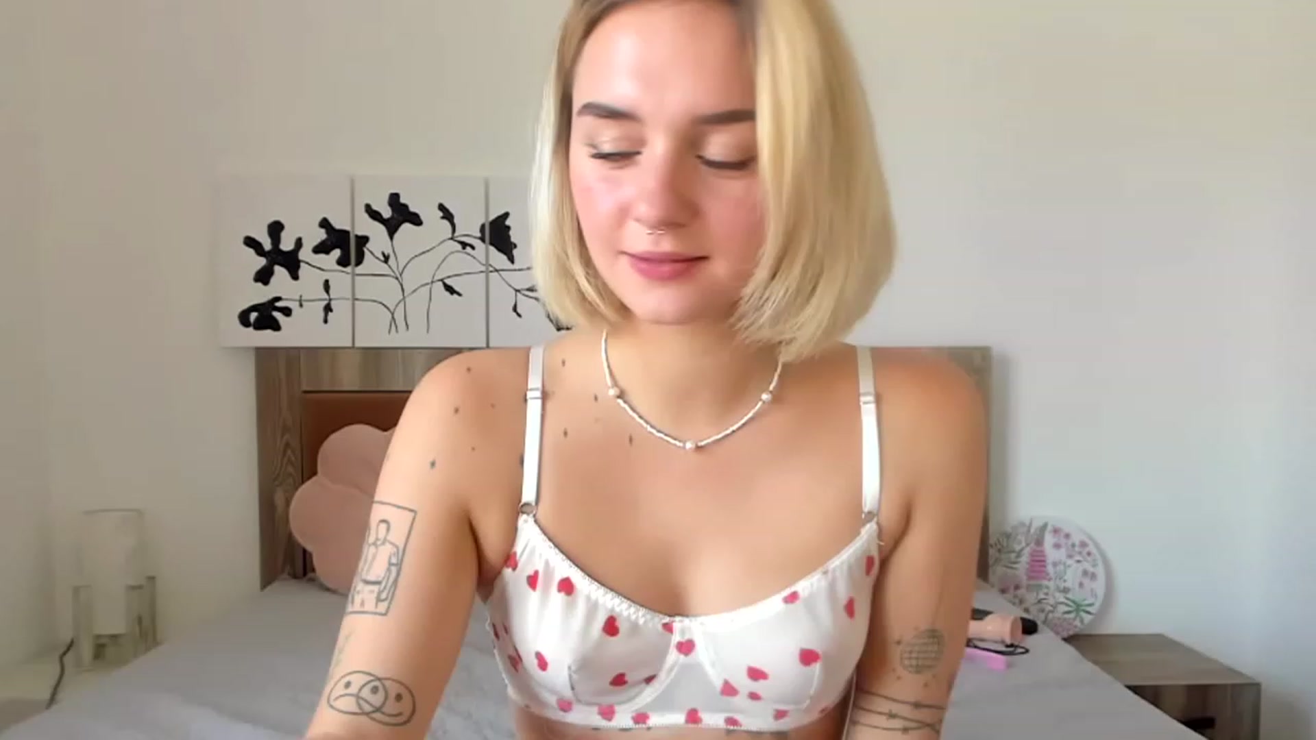 Gallery image thumbnail from JenniJill's myfreecams stream on, 03/22/2023, 09:23 image 1 of 20