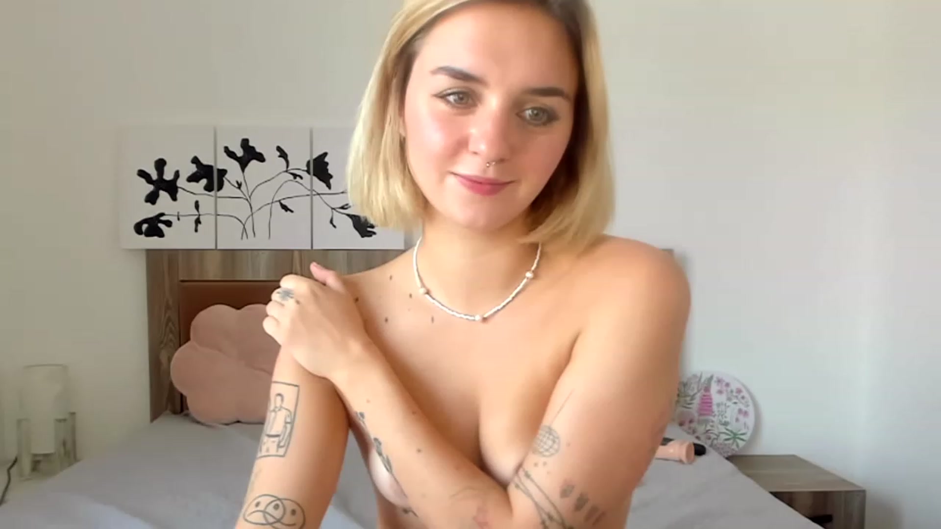 Gallery image thumbnail from JenniJill's myfreecams stream on, 03/22/2023, 09:23 image 13 of 20
