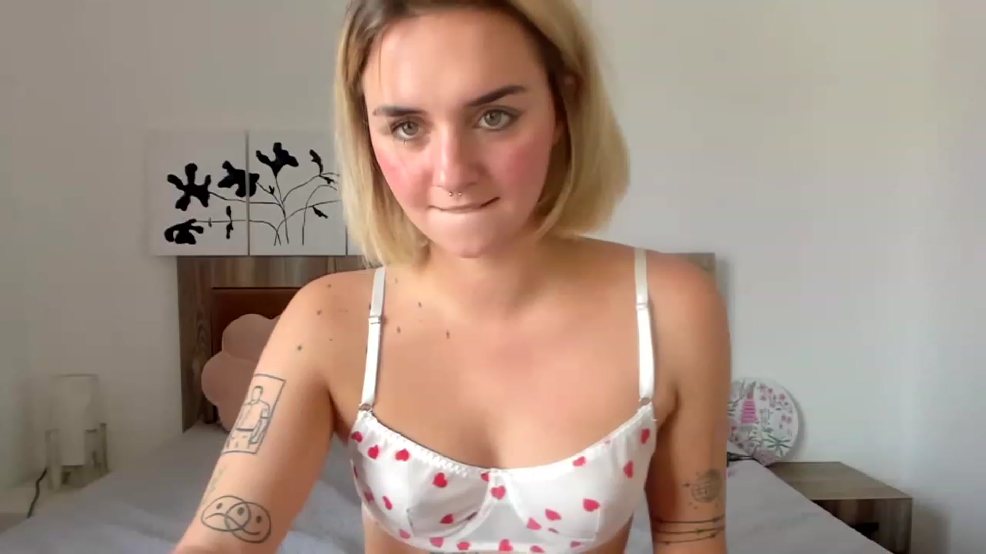 Gallery image thumbnail from JenniJill's myfreecams stream on, 03/23/2023, 11:24 image 15 of 20