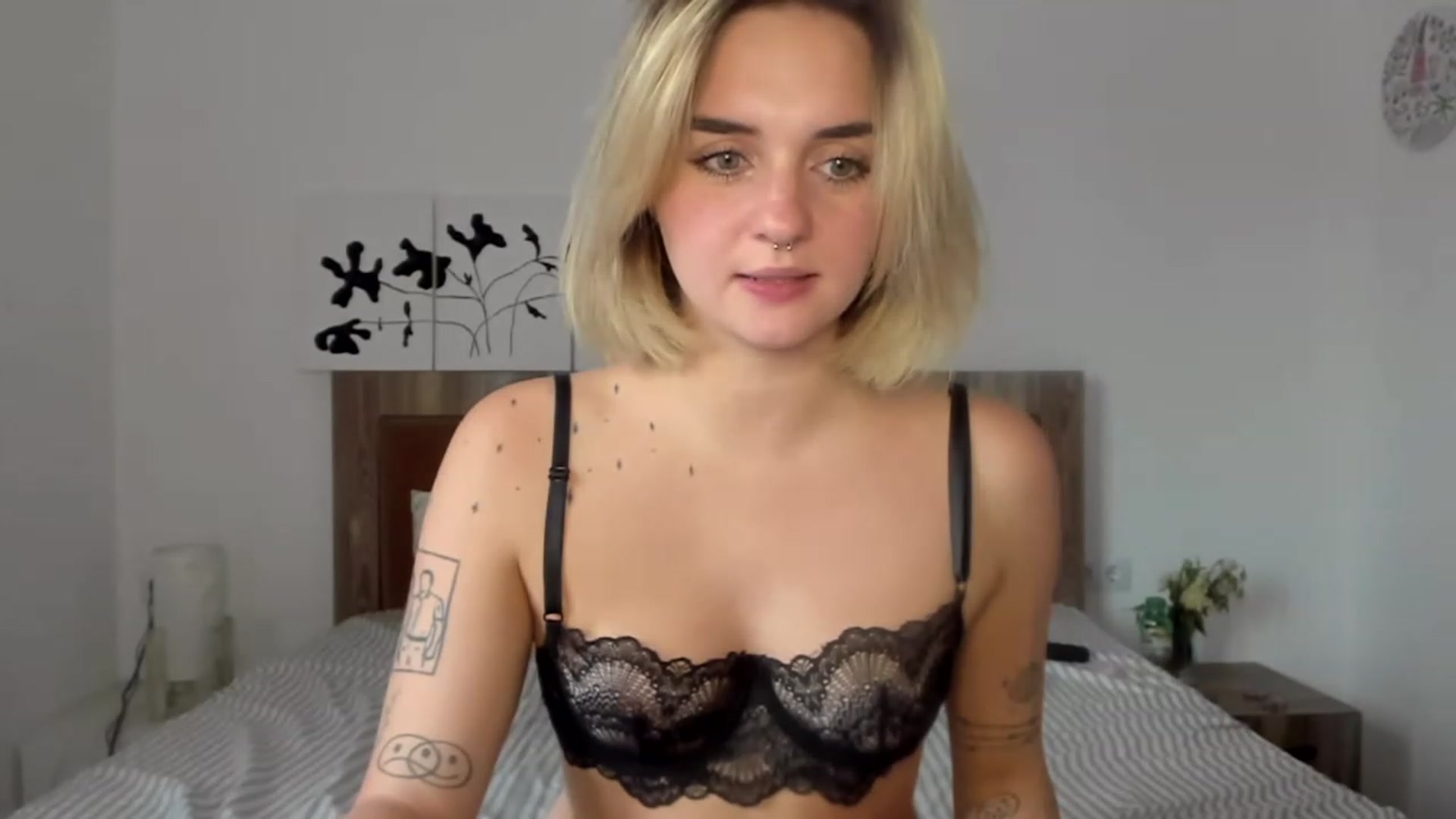 Gallery image thumbnail from JenniJill's myfreecams stream on, 04/10/2023, 11:24 image 13 of 20