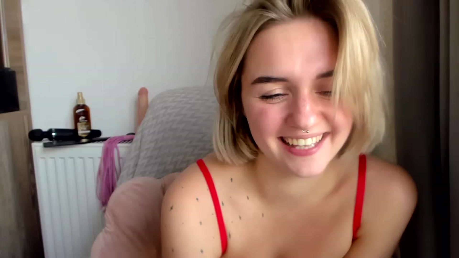 Gallery image thumbnail from JenniJill's myfreecams stream on, 04/21/2023, 12:23 image 2 of 20
