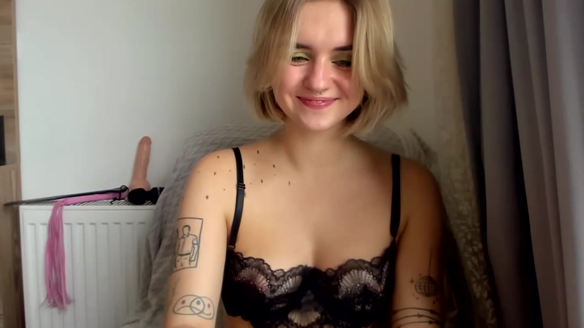 Gallery image thumbnail from JenniJill's myfreecams stream on, 04/23/2023, 10:20 image 3 of 20