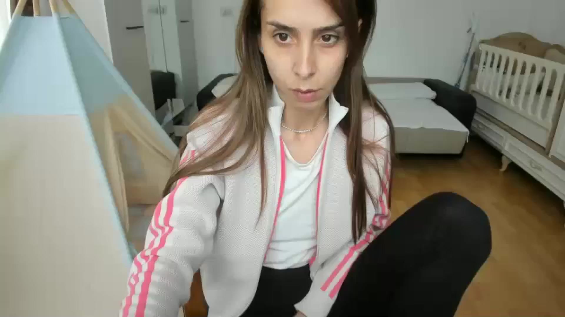 Gallery image thumbnail from JenniferBuril's myfreecams stream on, 05/20/2024, 10:50 image 1 of 20