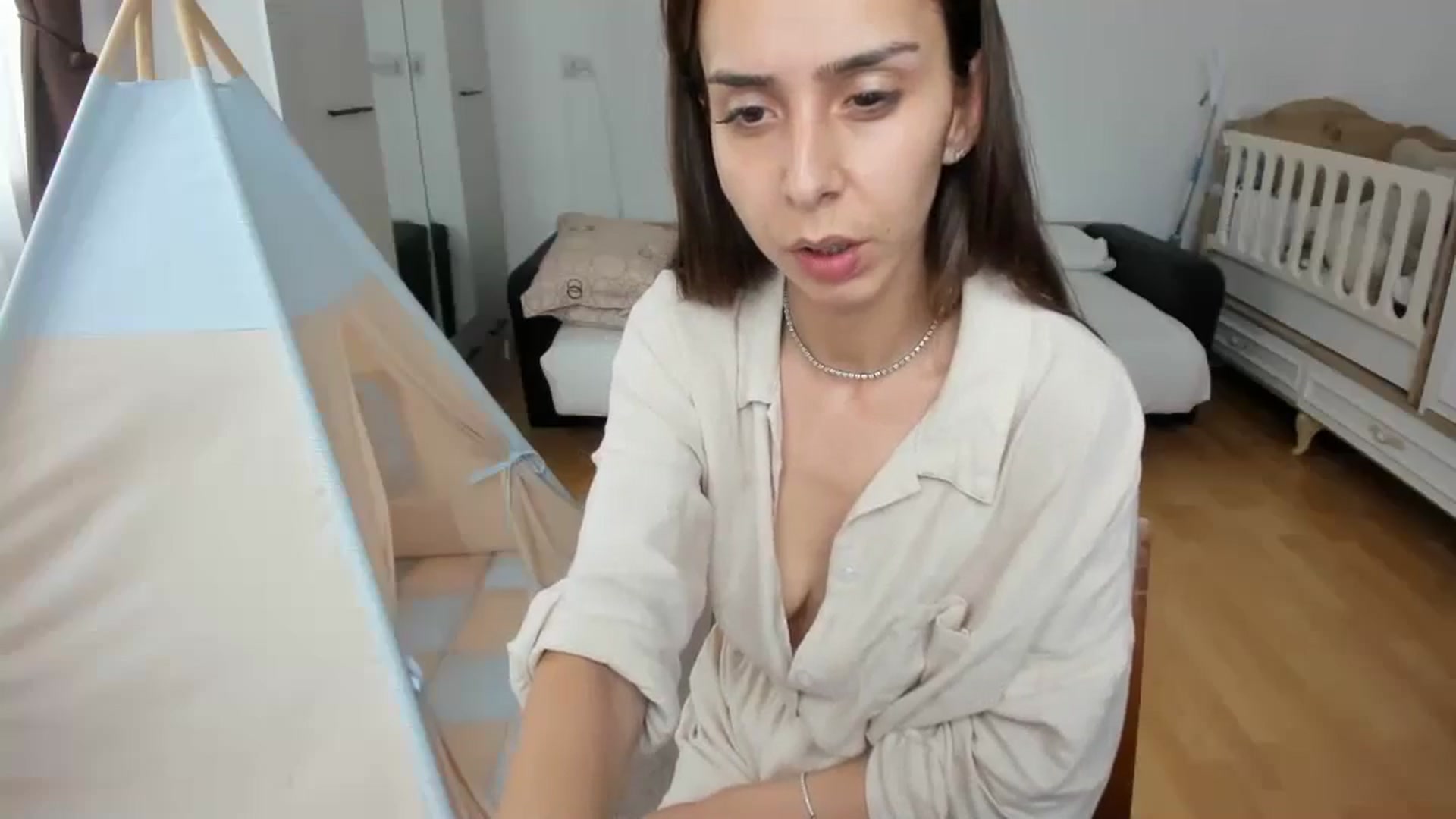 Gallery image thumbnail from JenniferBuril's myfreecams stream on, 06/03/2024, 11:50 image 2 of 20