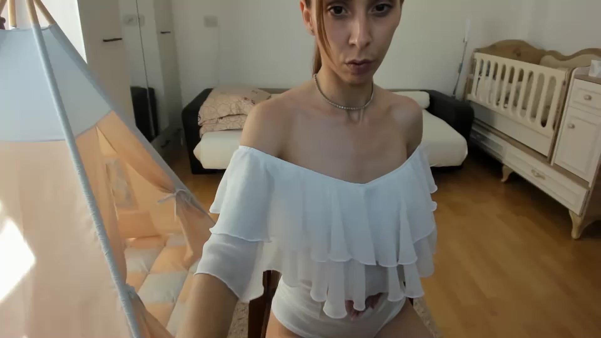 Gallery image thumbnail from JenniferBuril's myfreecams stream on, 06/06/2024, 12:36 image 17 of 20