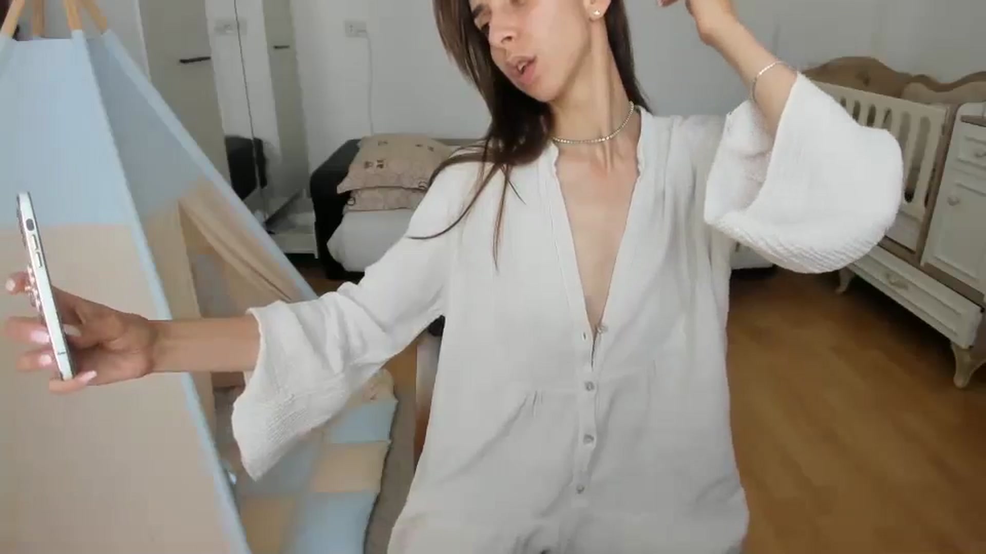 Gallery image thumbnail from JenniferBuril's myfreecams stream on, 06/07/2024, 09:36 image 16 of 20