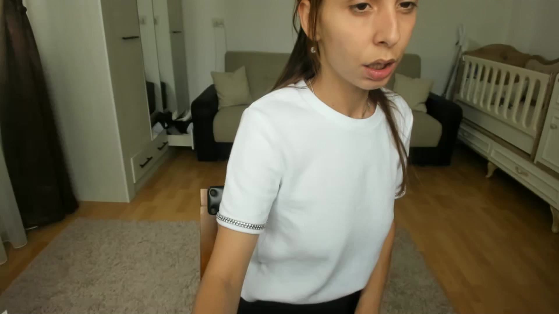 Gallery image thumbnail from JenniferBuril's myfreecams stream on, 07/03/2024, 09:22 image 4 of 20
