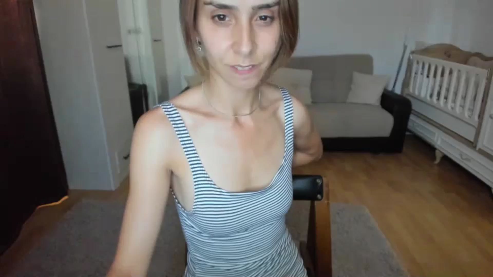 Gallery image thumbnail from JenniferBuril's myfreecams stream on, 07/16/2024, 14:35 image 15 of 20