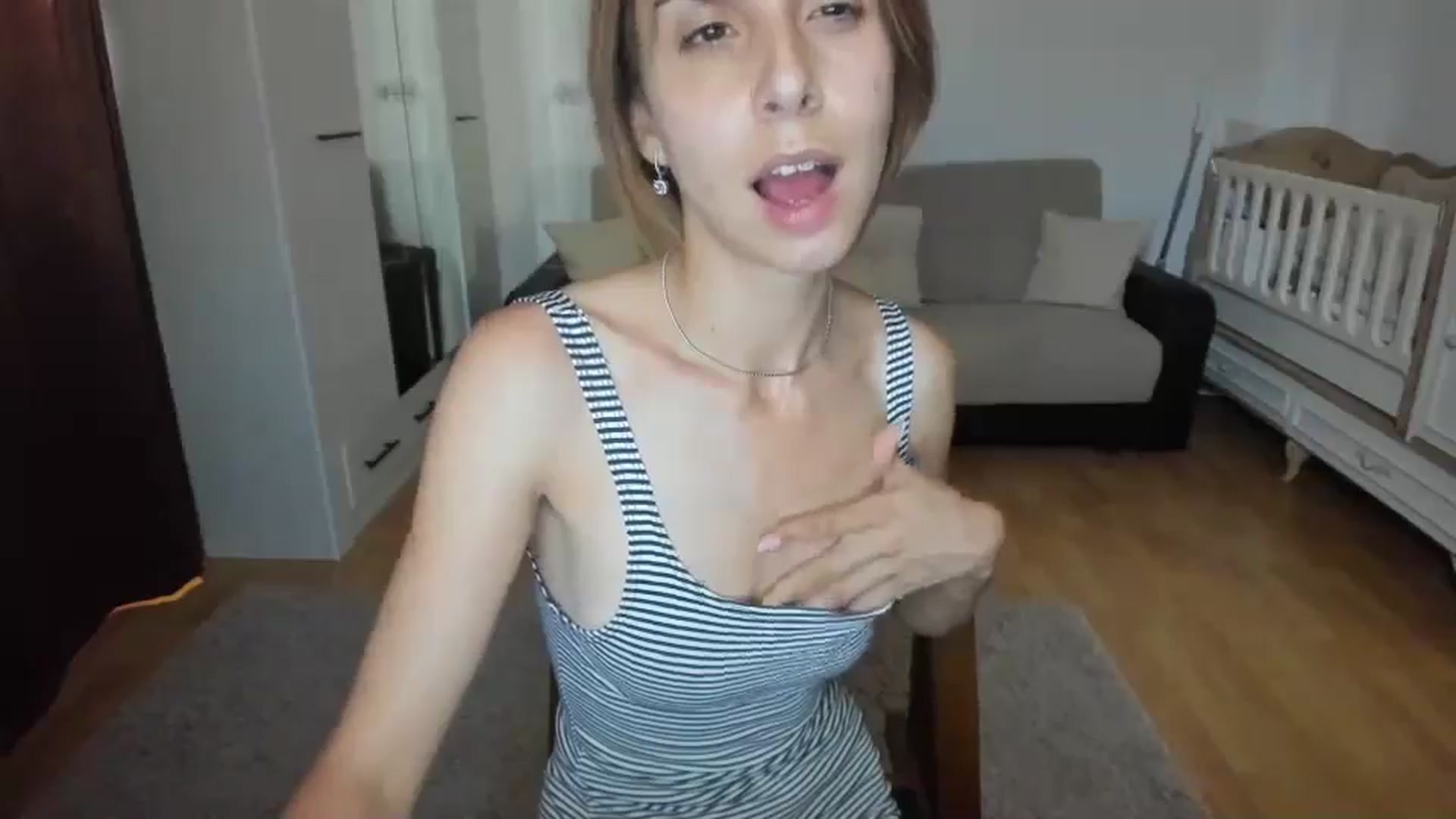 Gallery image thumbnail from JenniferBuril's myfreecams stream on, 07/16/2024, 14:35 image 13 of 20