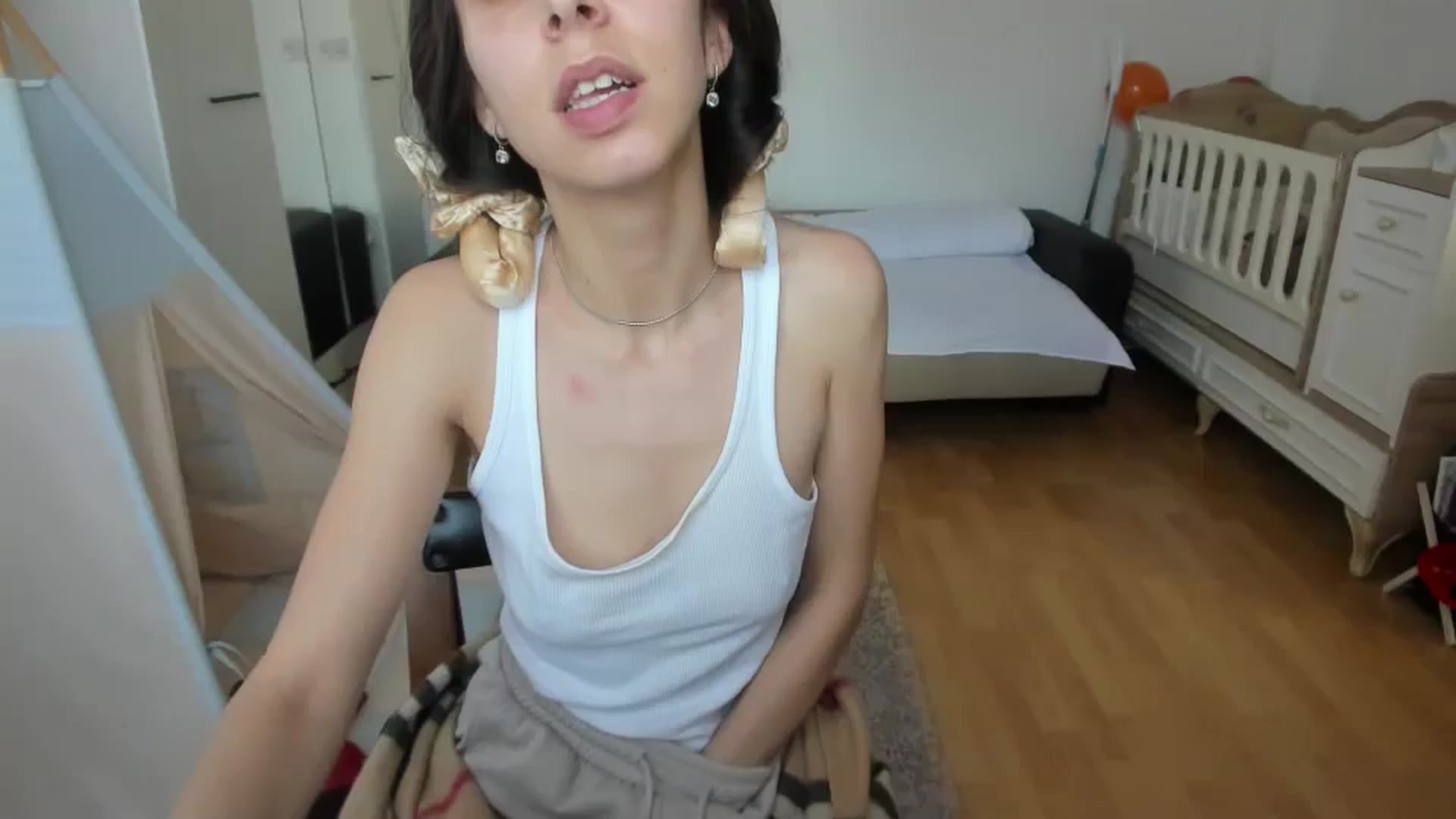 Gallery image thumbnail from JenniferBuril's myfreecams stream on, 02/01/2025, 13:47 image 15 of 20