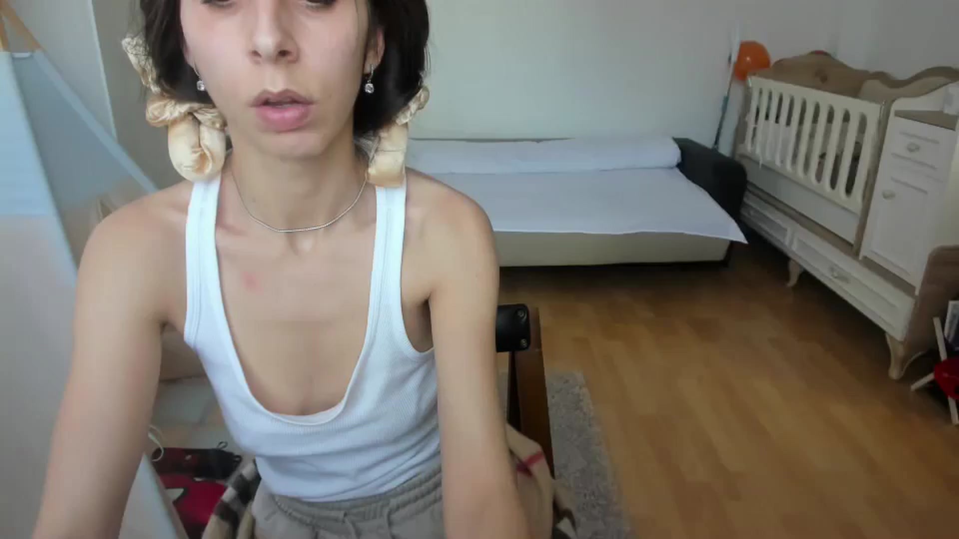 Gallery image thumbnail from JenniferBuril's myfreecams stream on, 02/01/2025, 13:47 image 18 of 20