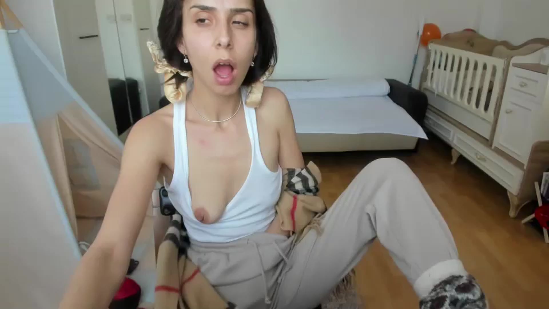 Gallery image thumbnail from JenniferBuril's myfreecams stream on, 02/01/2025, 13:47 image 1 of 20