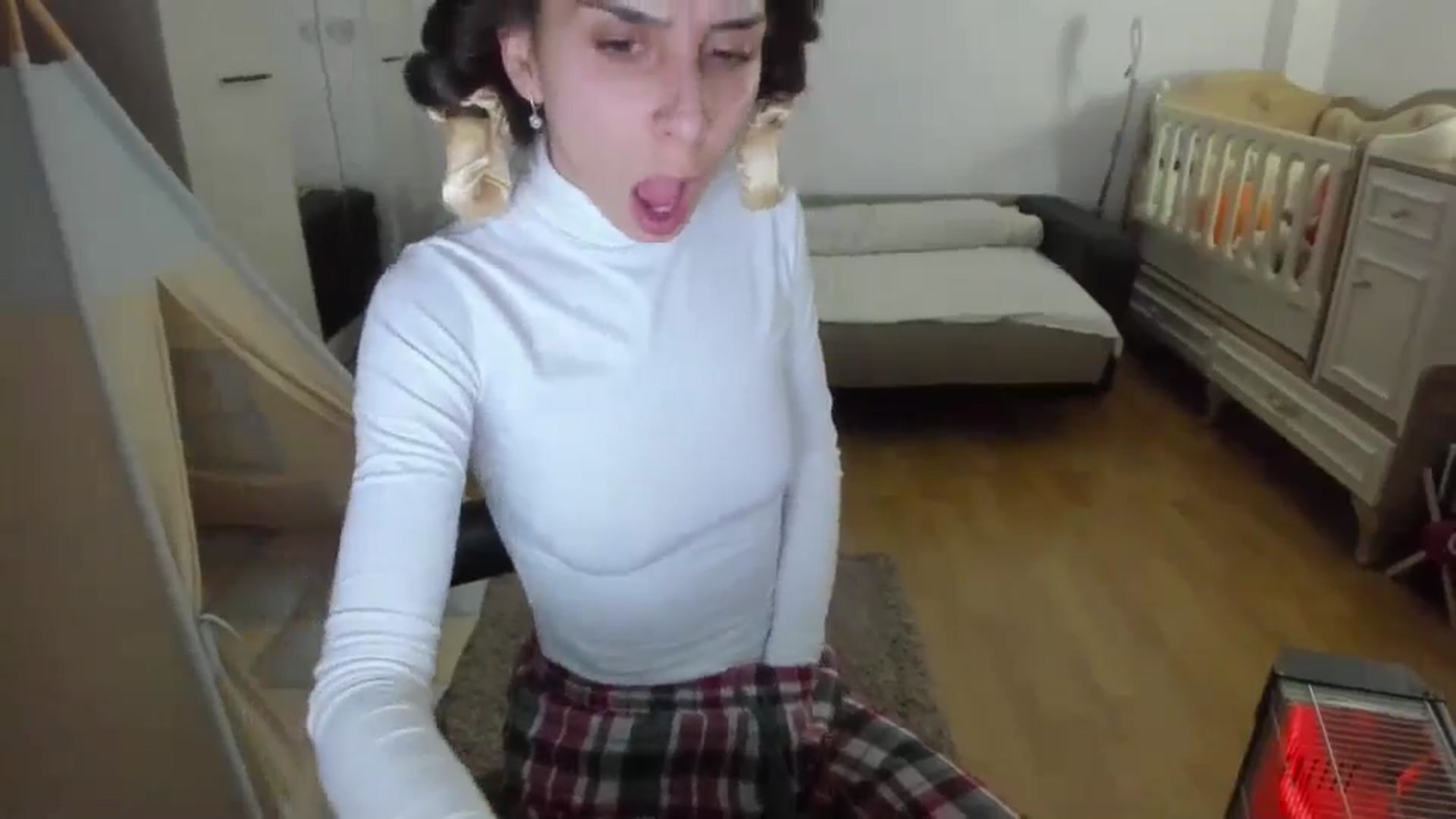 Gallery image thumbnail from JenniferBuril's myfreecams stream on, 02/16/2025, 19:45 image 8 of 20