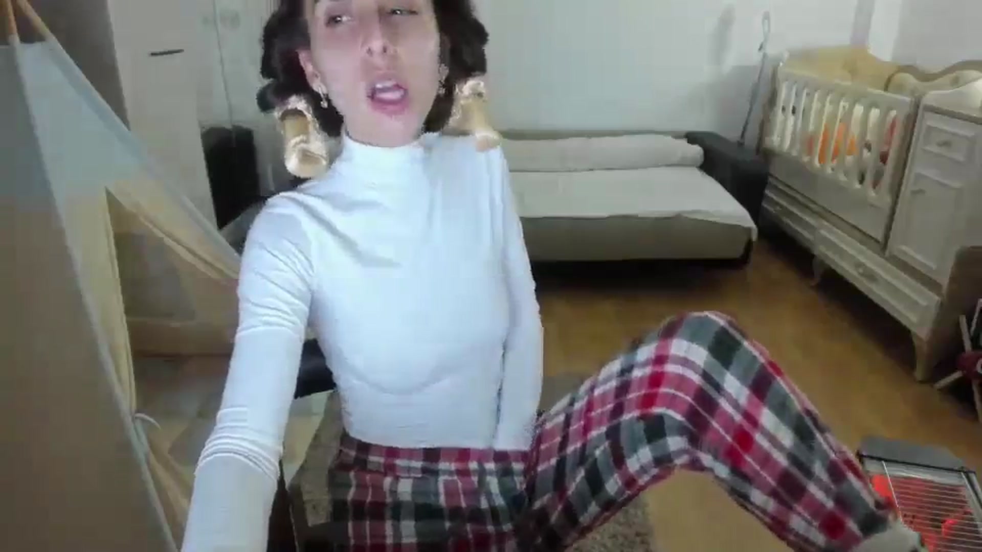 Gallery image thumbnail from JenniferBuril's myfreecams stream on, 02/16/2025, 19:45 image 7 of 20