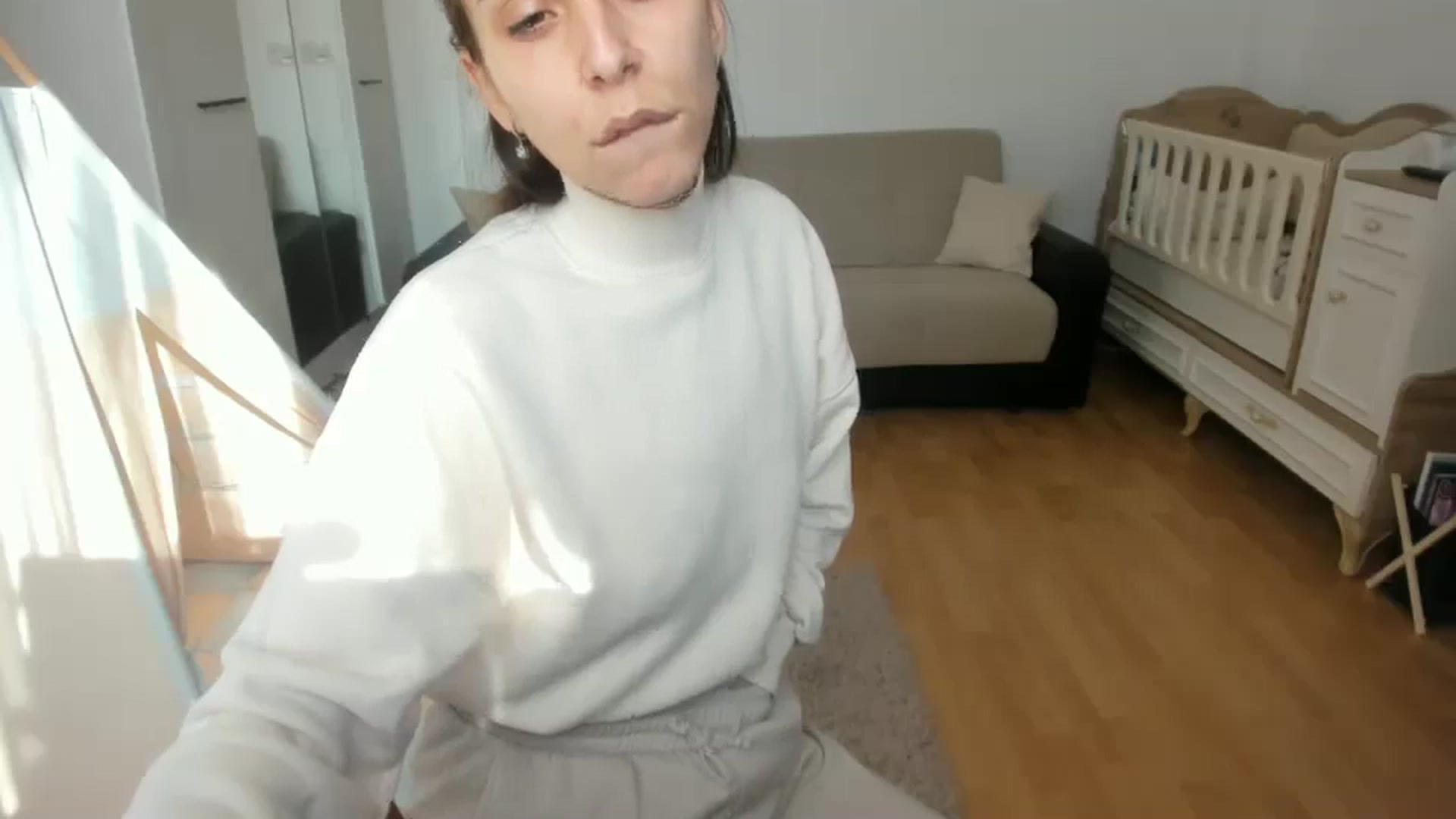 Gallery image thumbnail from JenniferBuril's myfreecams stream on, 02/24/2025, 08:25 image 14 of 20