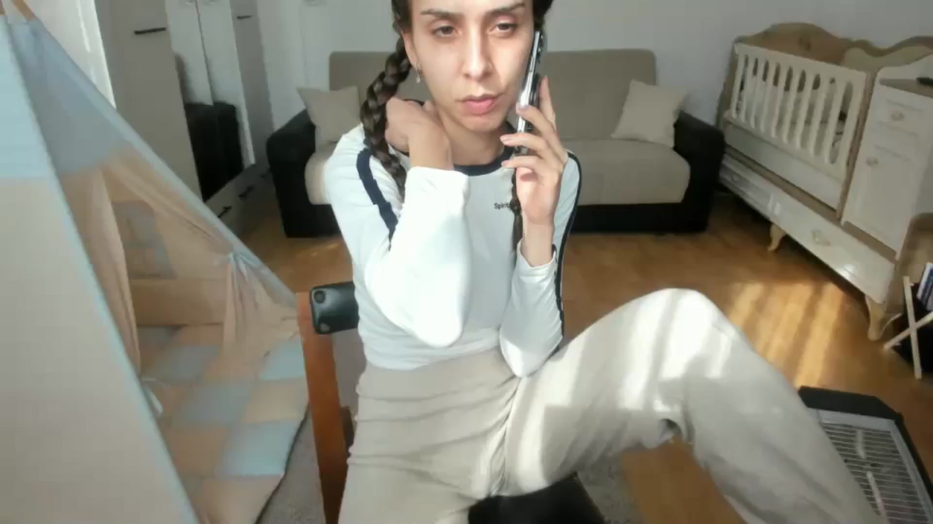 Gallery image thumbnail from JenniferBuril's myfreecams stream on, 02/24/2025, 12:14 image 17 of 20