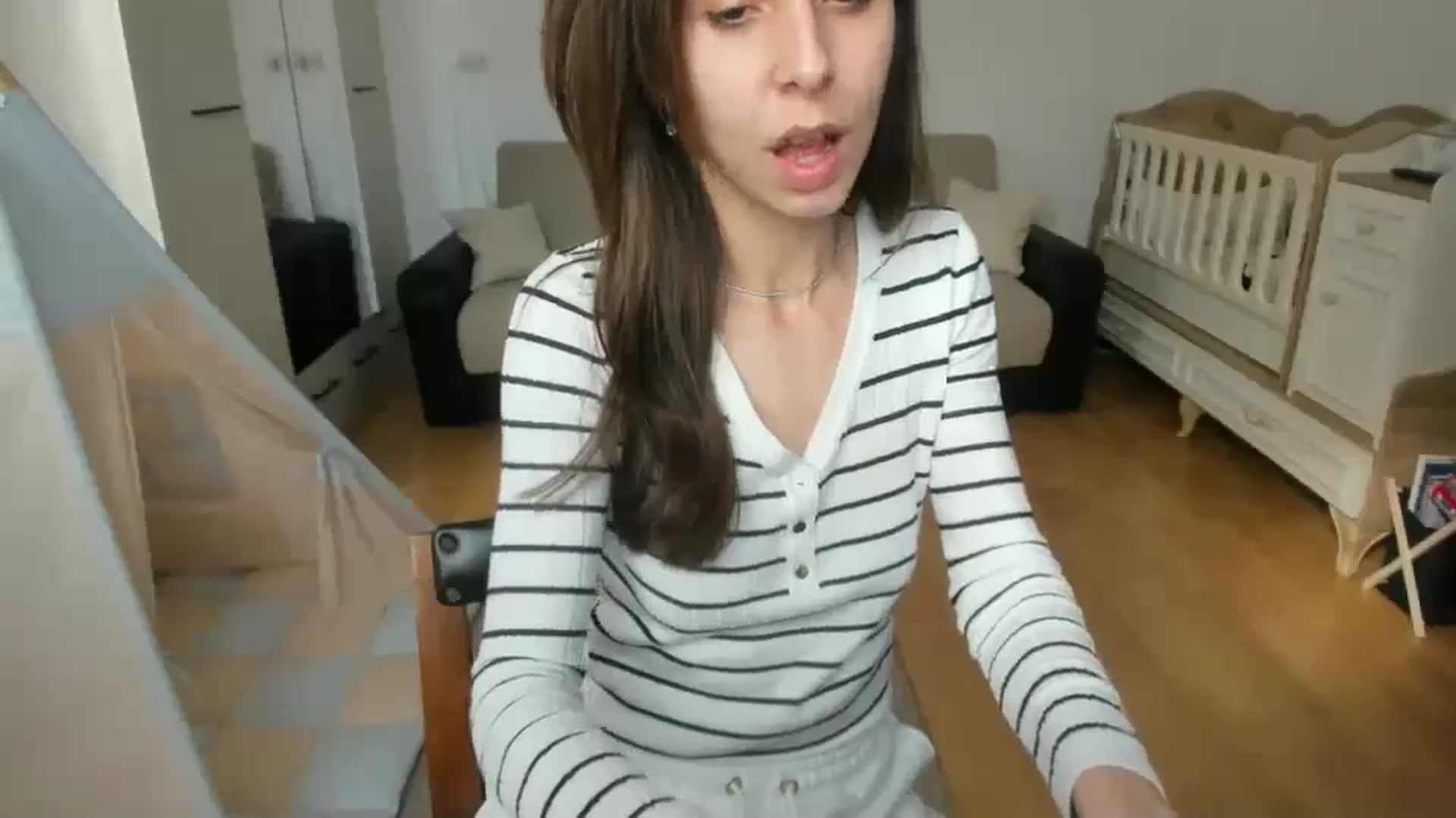 Gallery image thumbnail from JenniferBuril's myfreecams stream on, 02/26/2025, 12:43 image 9 of 20