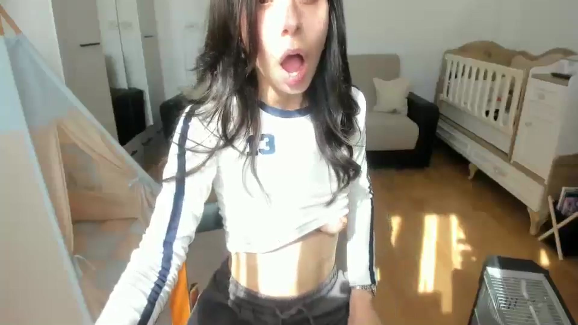 Gallery image thumbnail from JenniferBuril's myfreecams stream on, 03/05/2025, 11:22 image 18 of 20